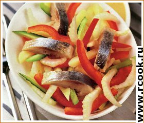 Салат из сельди с овощами